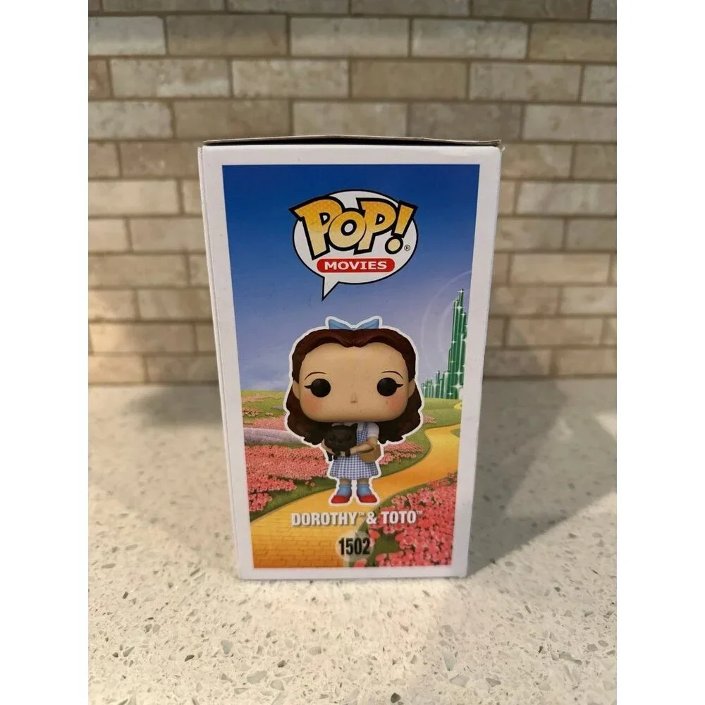 Funko Pop! Movies: The Wizard of Oz - Dorothy &‎ Toto  *85th Anniversary